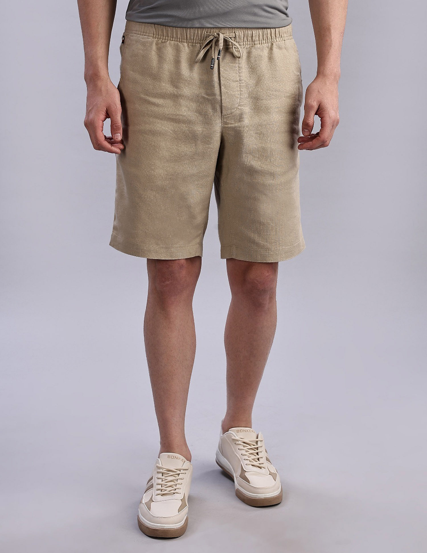 Tommy Hilfiger Relaxed Fit Solid Mid Rise Shorts