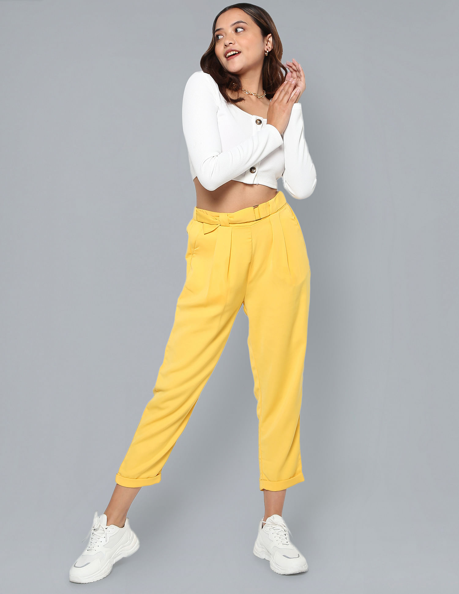 mustard yellow culotte pants\lace up heels\white button down crop  top\circle bag | Fashion, Spring outfits casual, Blogger outfits