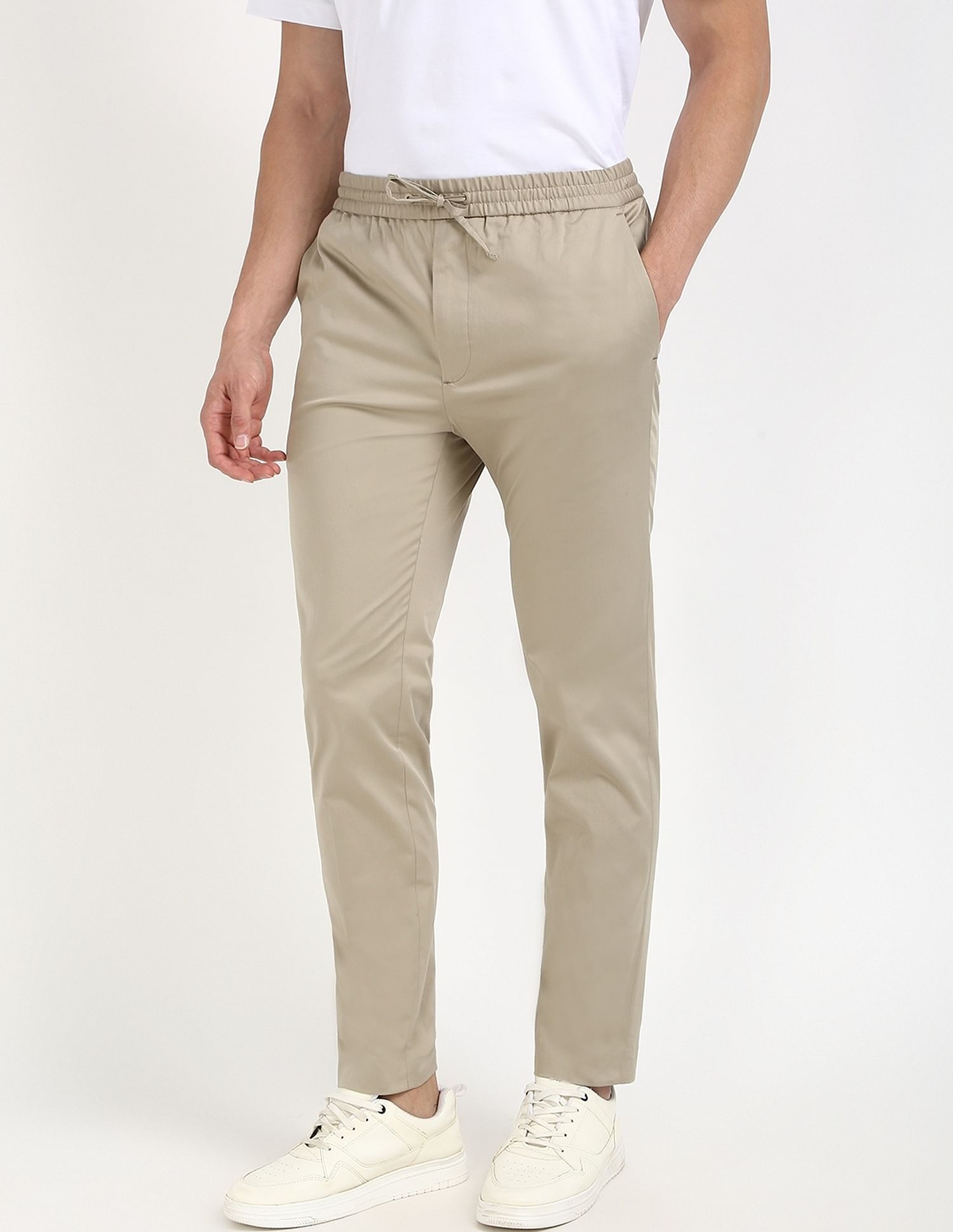 Calvin Klein Jeans Regular-Fit Solid Mid Rise Trouser
