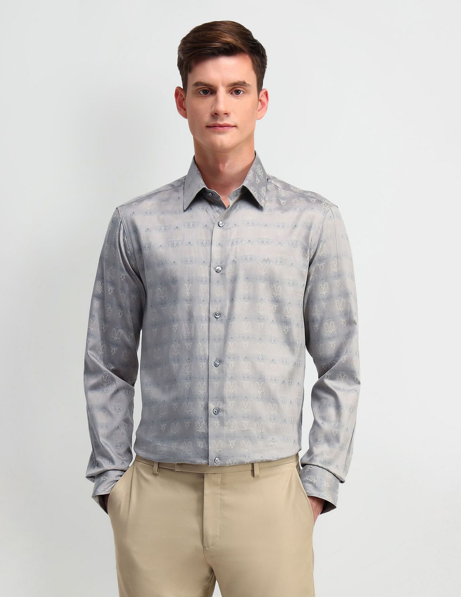 Arrow Tailored Fit Jaquard Shirt