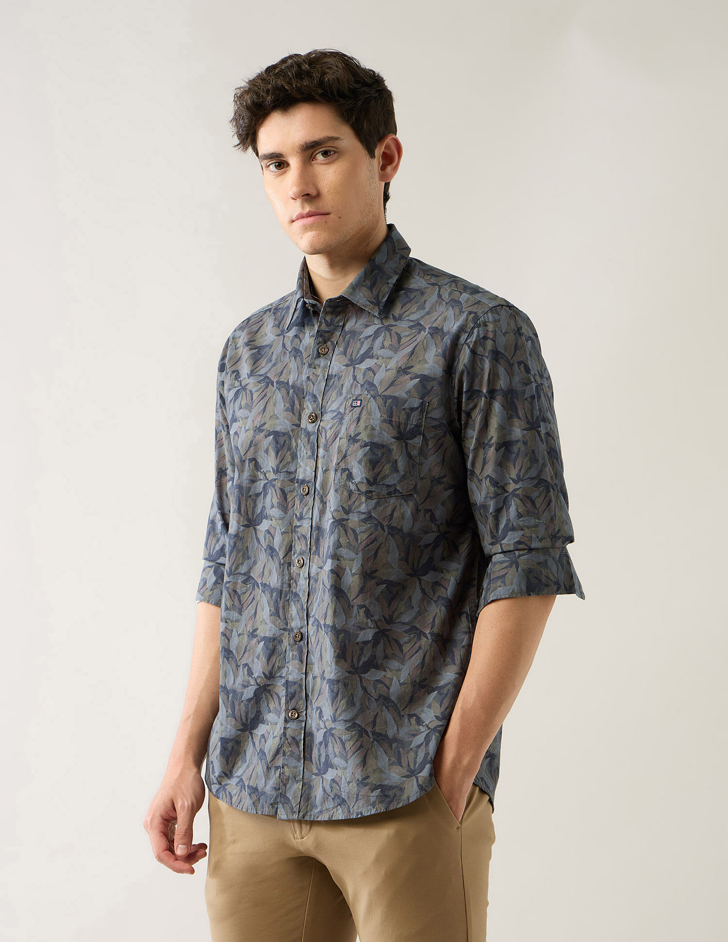 Arrow Sport Tropical Printed Printed Tailored Fit Shirt