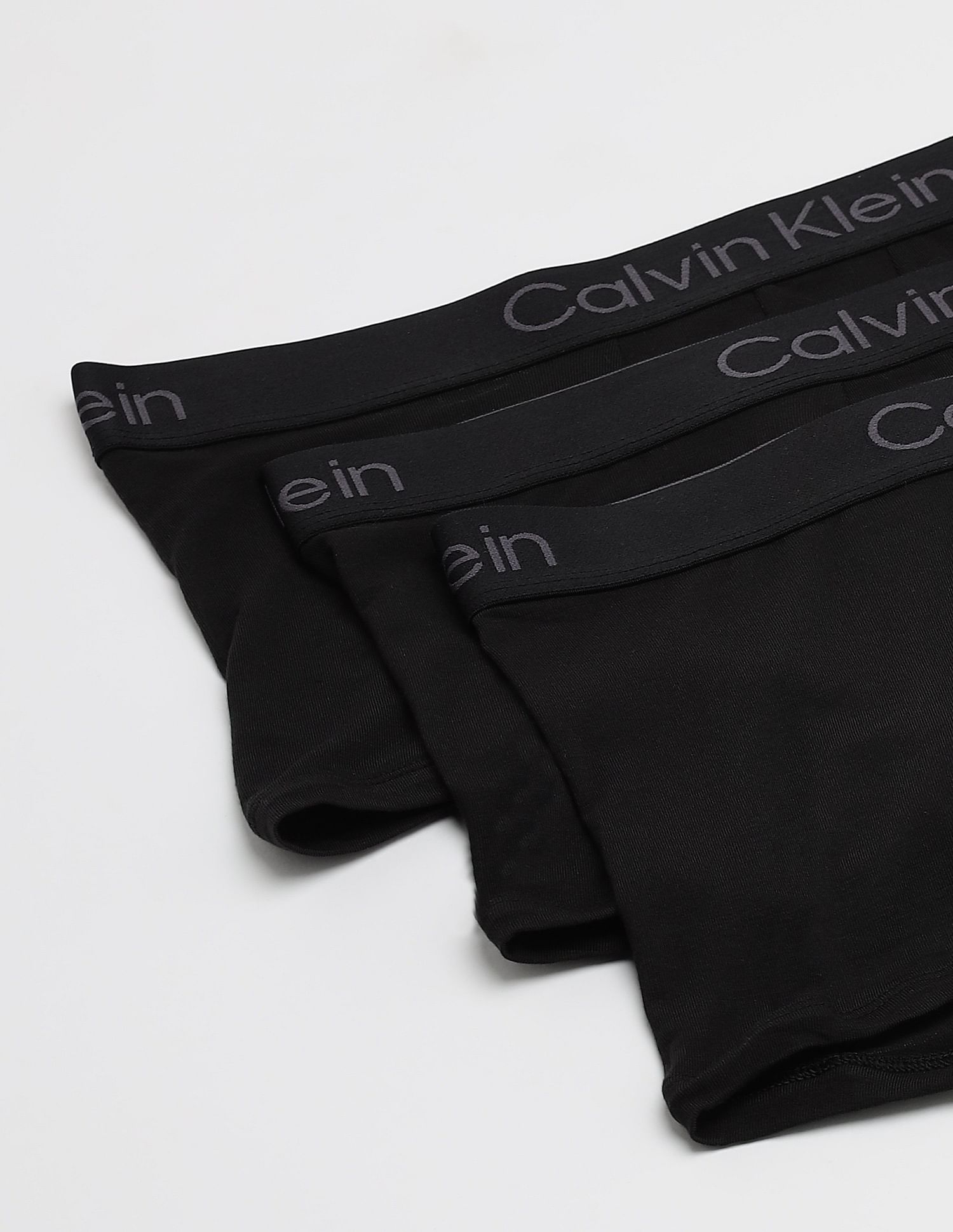 Calvin Klein Underwear Multi-Coloured Solid Low Rise Trunk - Pack Of 3
