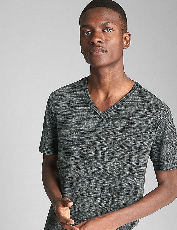 Gap essential on sale v neck