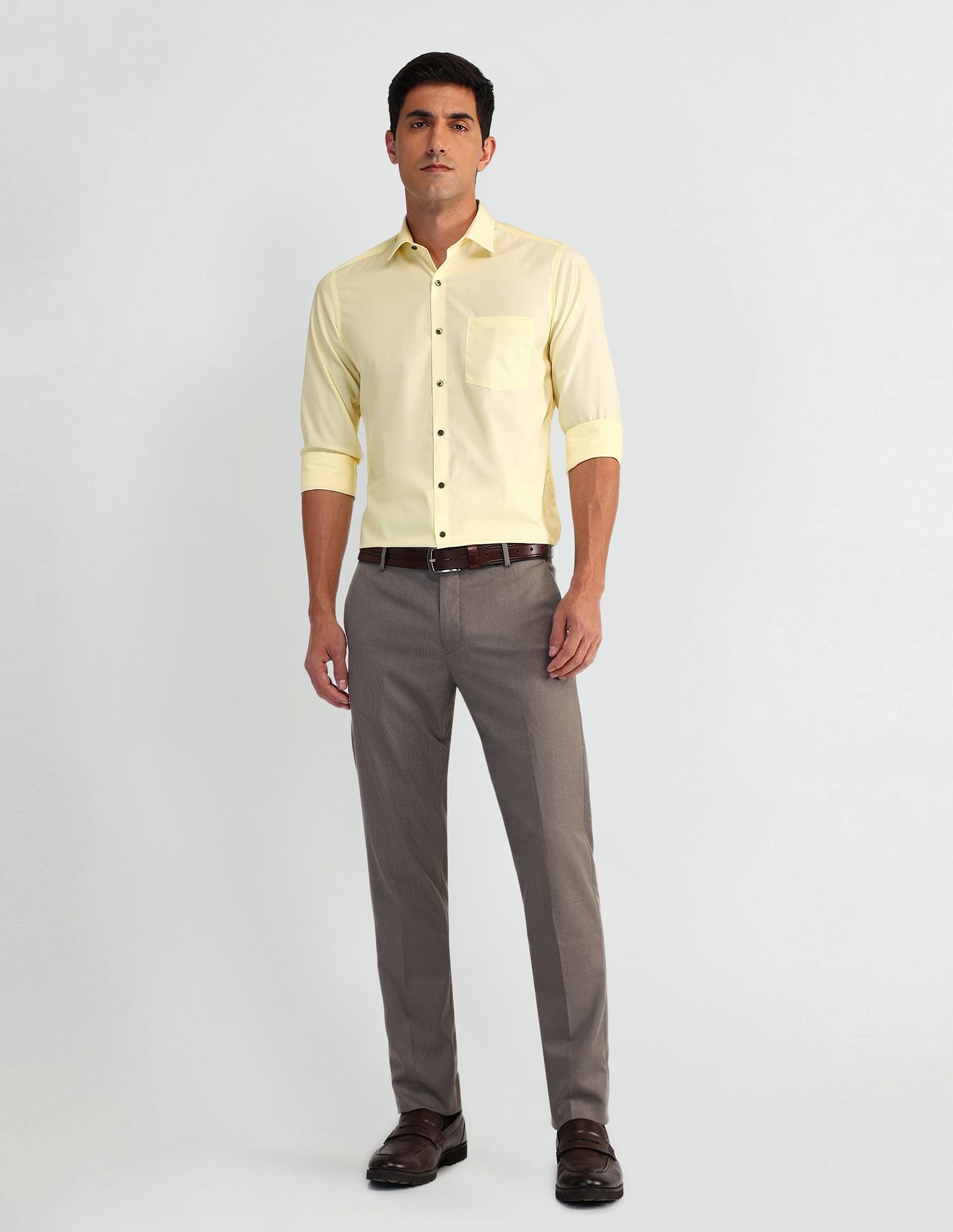 Arrow Solid Manhattan Slim Fit Shirt