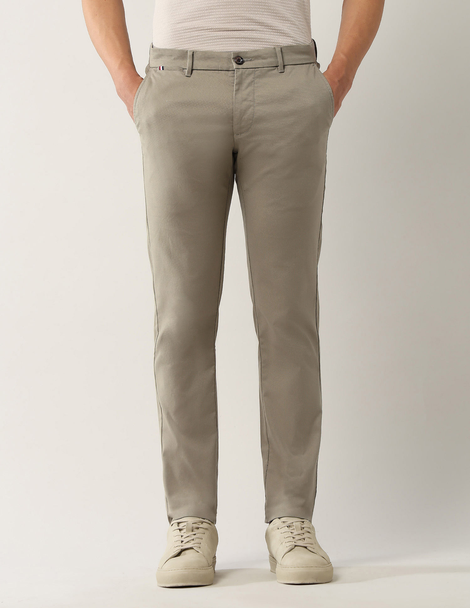 Arrow Sport Dobby Slim Fit Solid Chinos