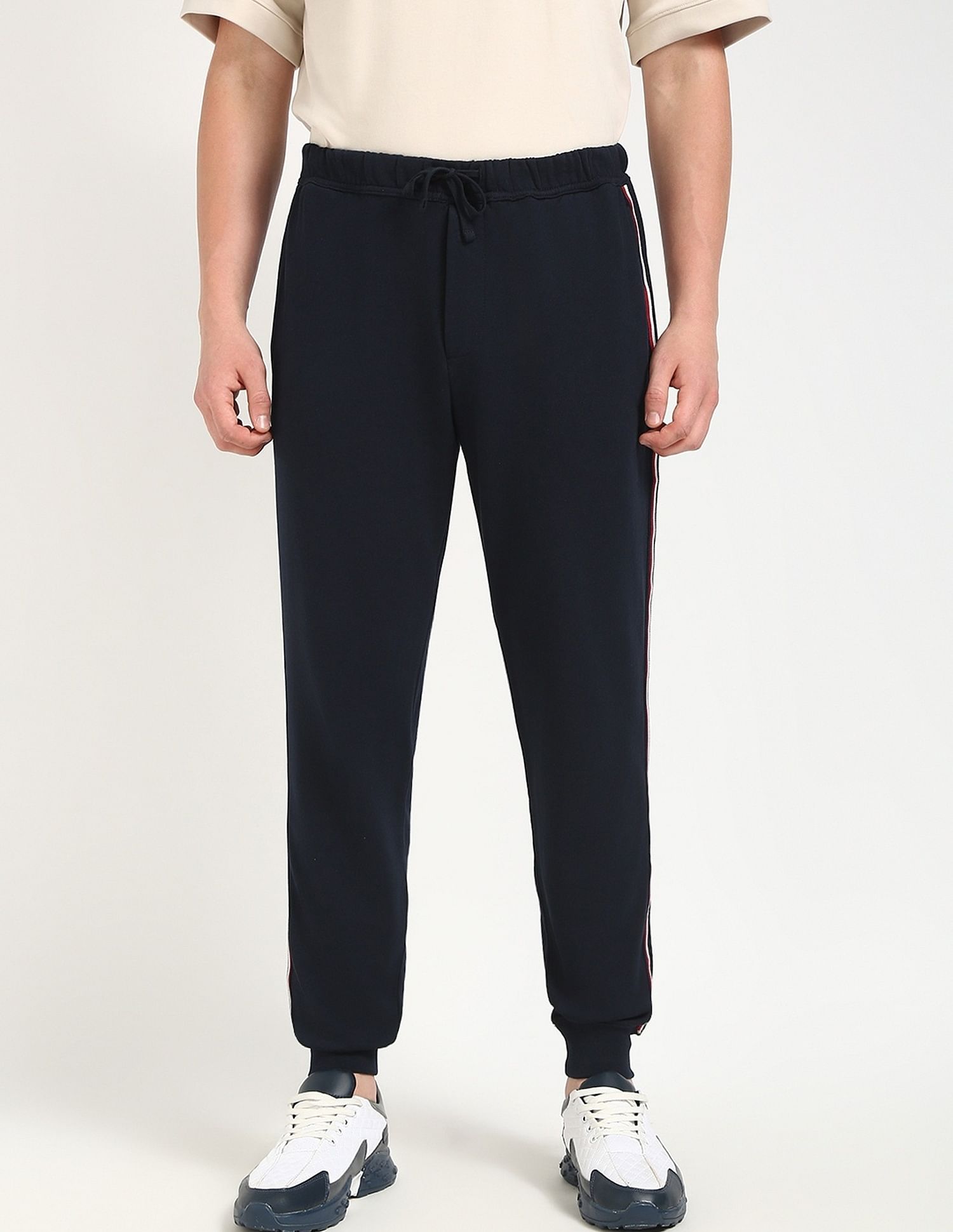 Tommy Hilfiger Regular-Fit Solid Mid Rise Jogger