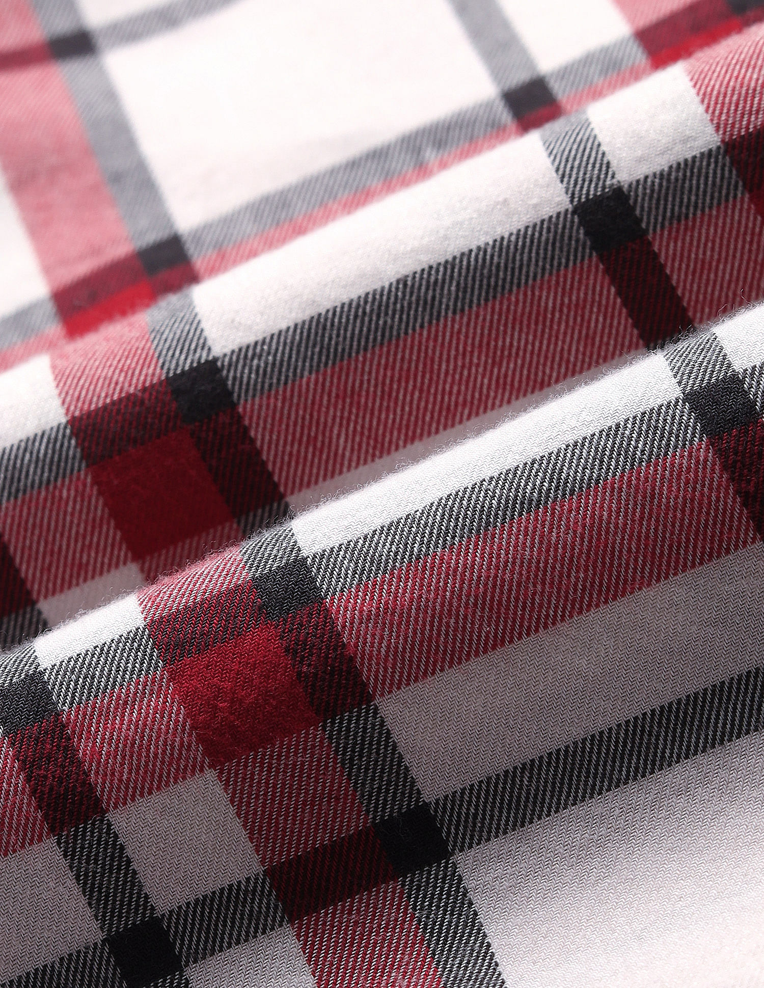 Arrow Sport Tailored Fit Twill Shirt