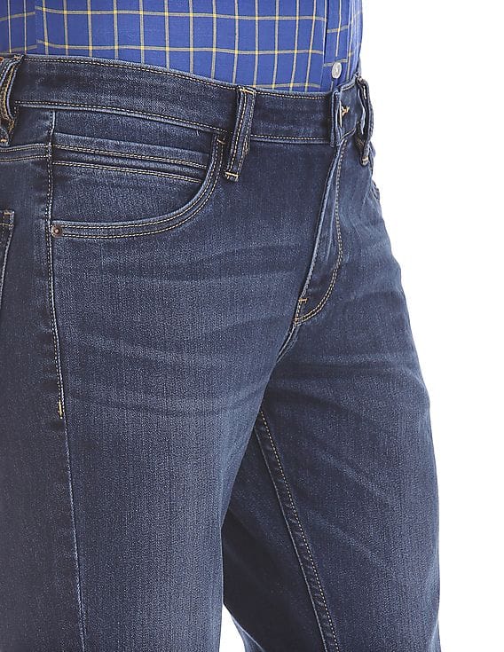 Buy Arrow Sports James D Slim Fit Washed Jeans - NNNOW.com