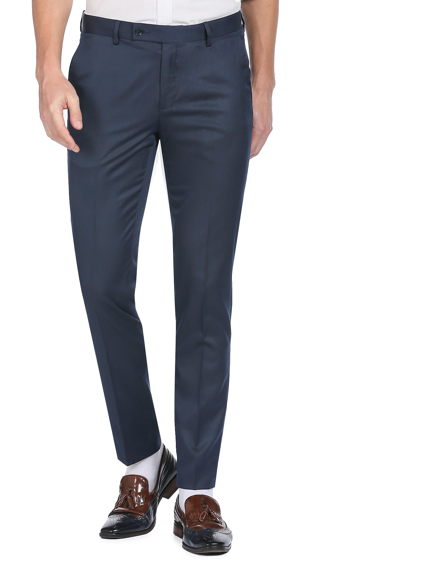 Buy Arrow Sports Men Khaki Mid Rise Flat Front Casual Trousers - NNNOW.com