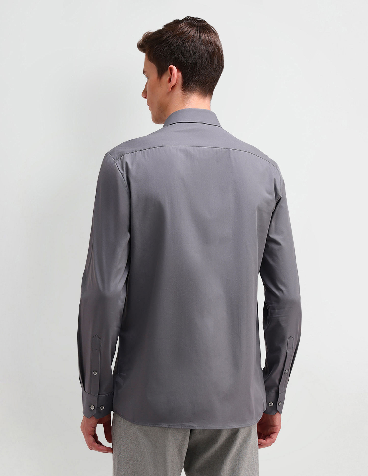 Arrow Slim Fit Solid Pattern Shirt