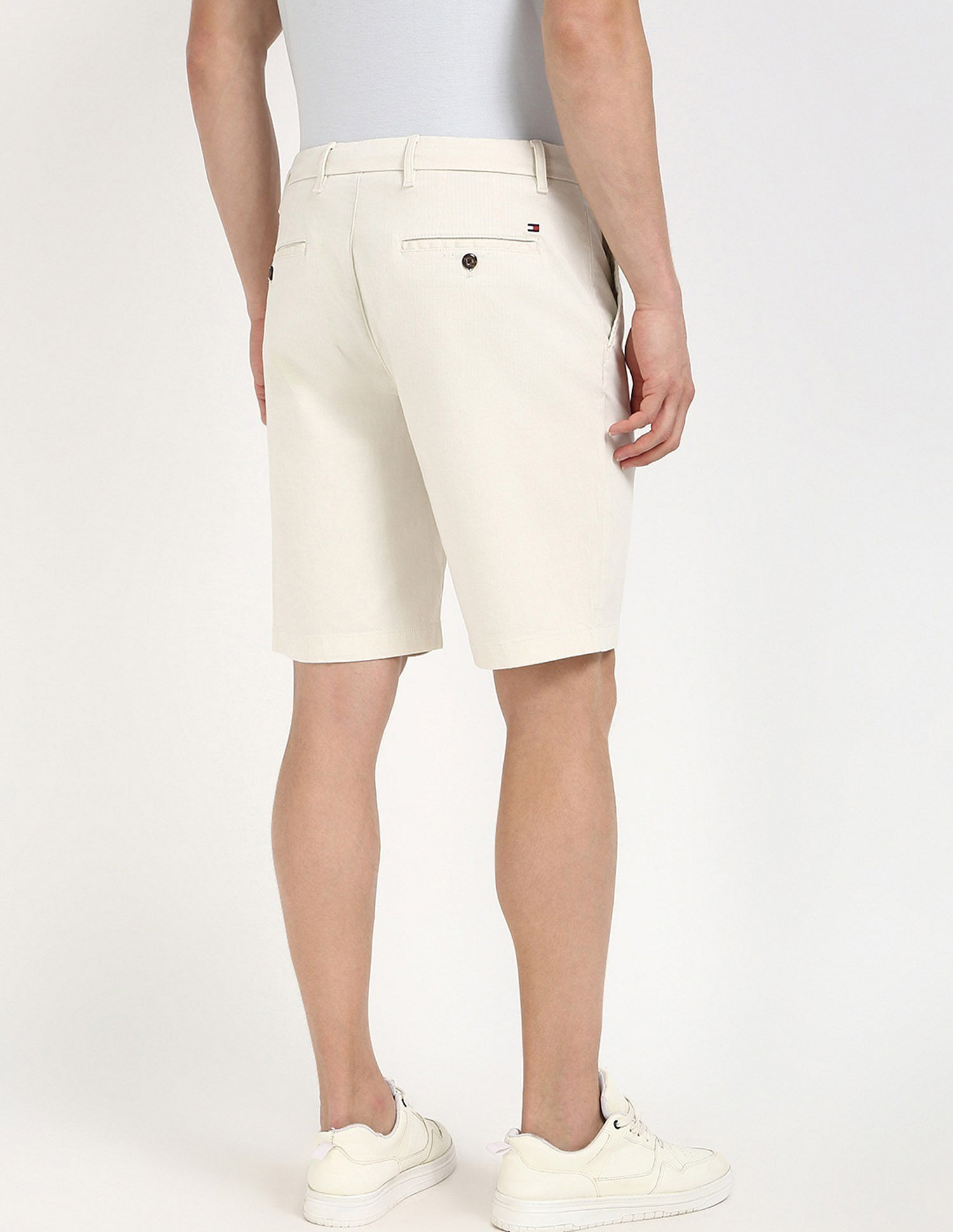 Tommy Hilfiger Relaxed Fit Solid Mid Rise Shorts