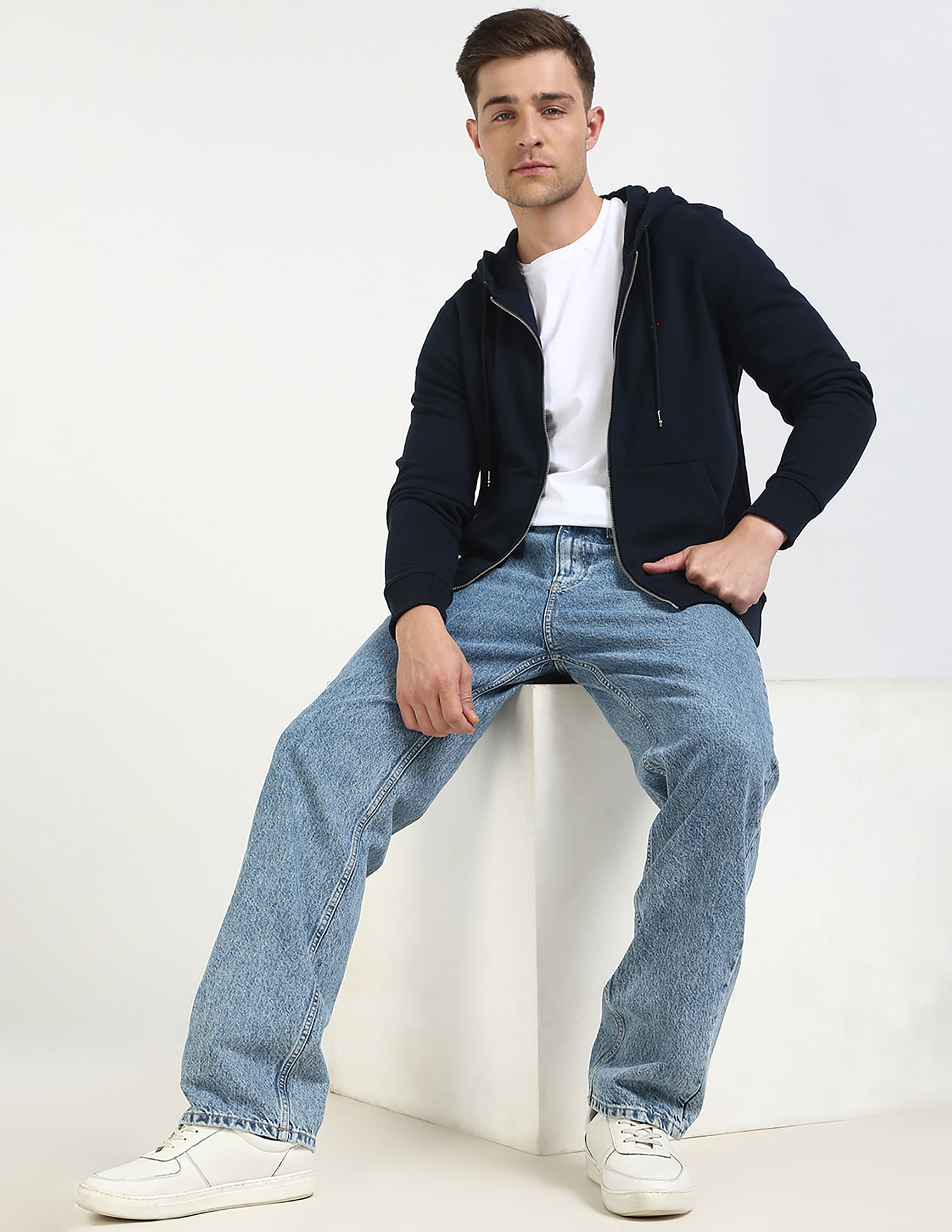 Tommy Hilfiger Solid Regular-Fit Cotton Hodded Sweatshirt