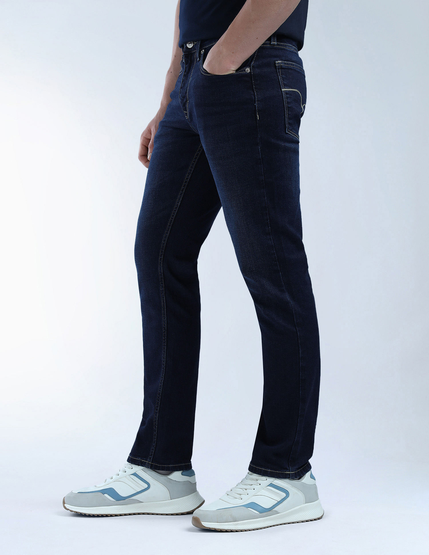Flying Machine Freddie Slim Straight Fit Light Washed Jeans