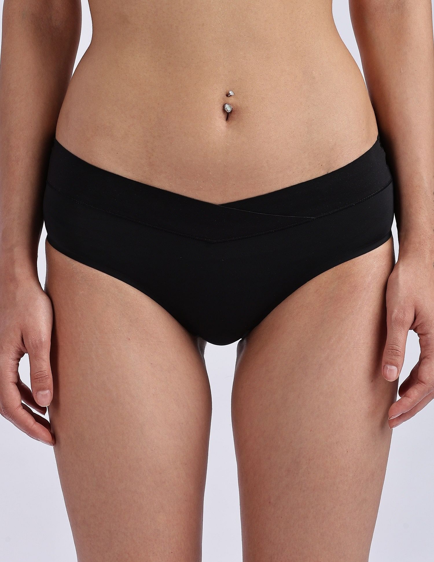 Calvin Klein Underwear Black Solid Low Rise Panties