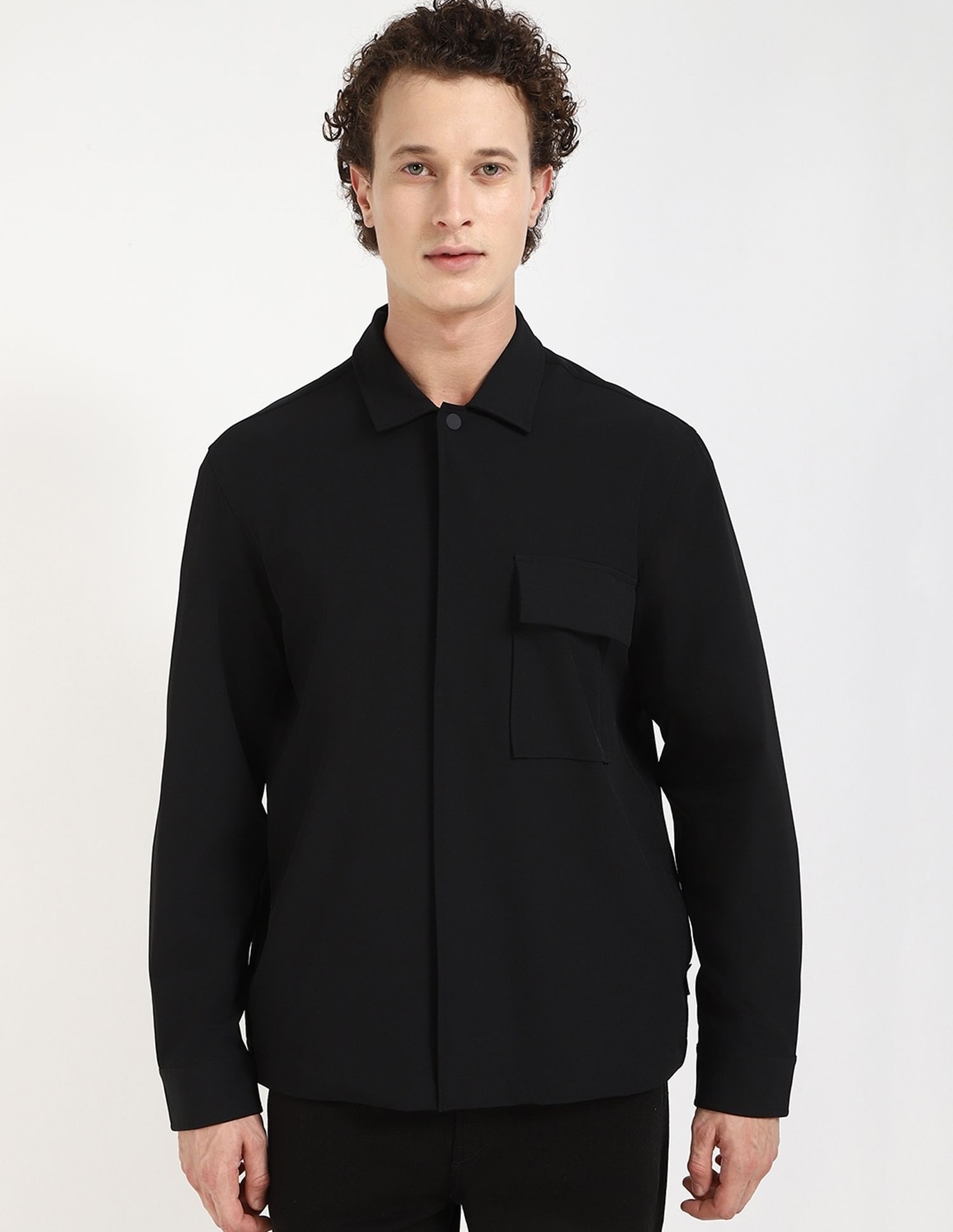 Calvin Klein Jeans Solid Boxy-Fit Poplin Woven Shirt
