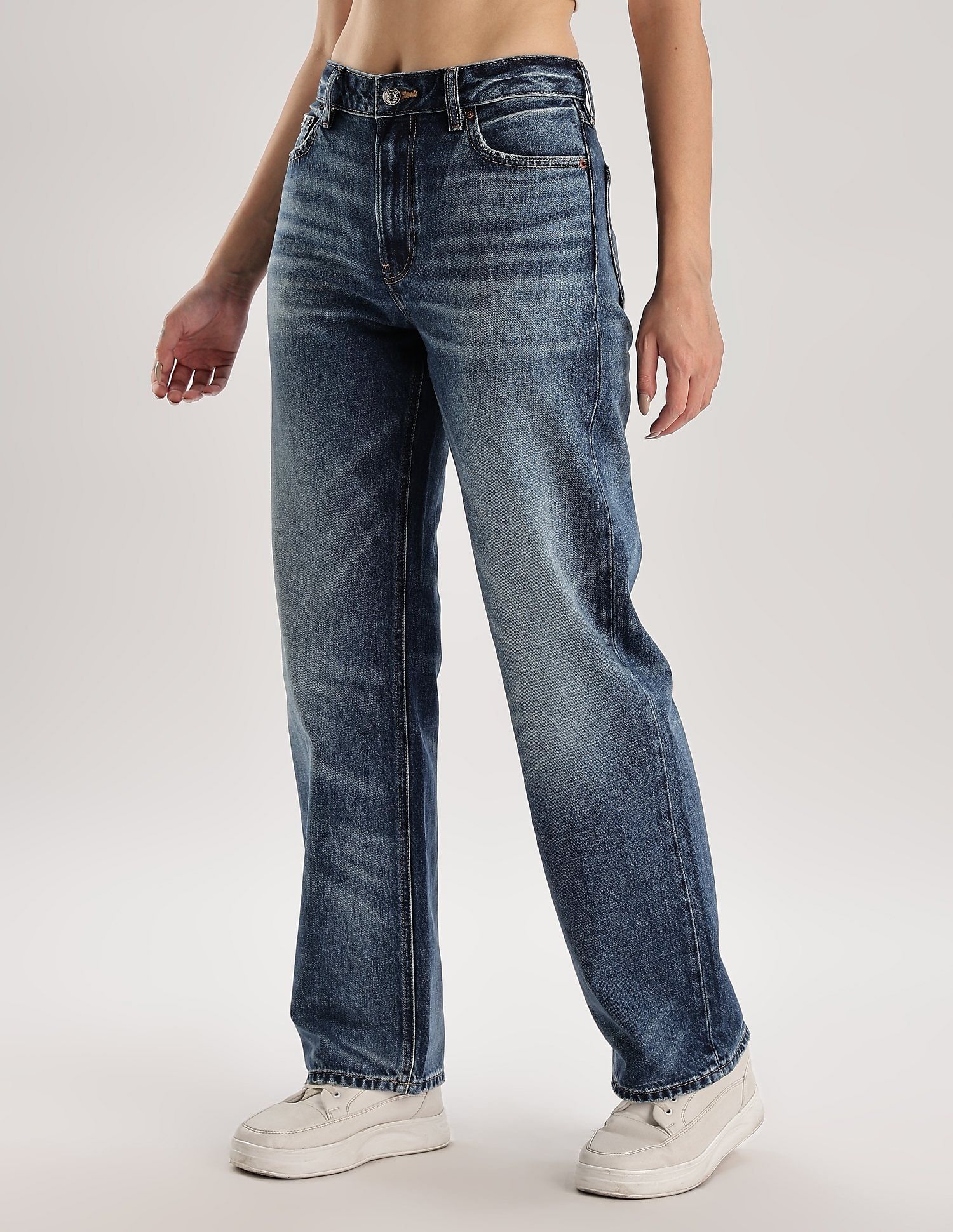 Calvin Klein Jeans Mid-Wash Straight-Fit High Rise Jeans