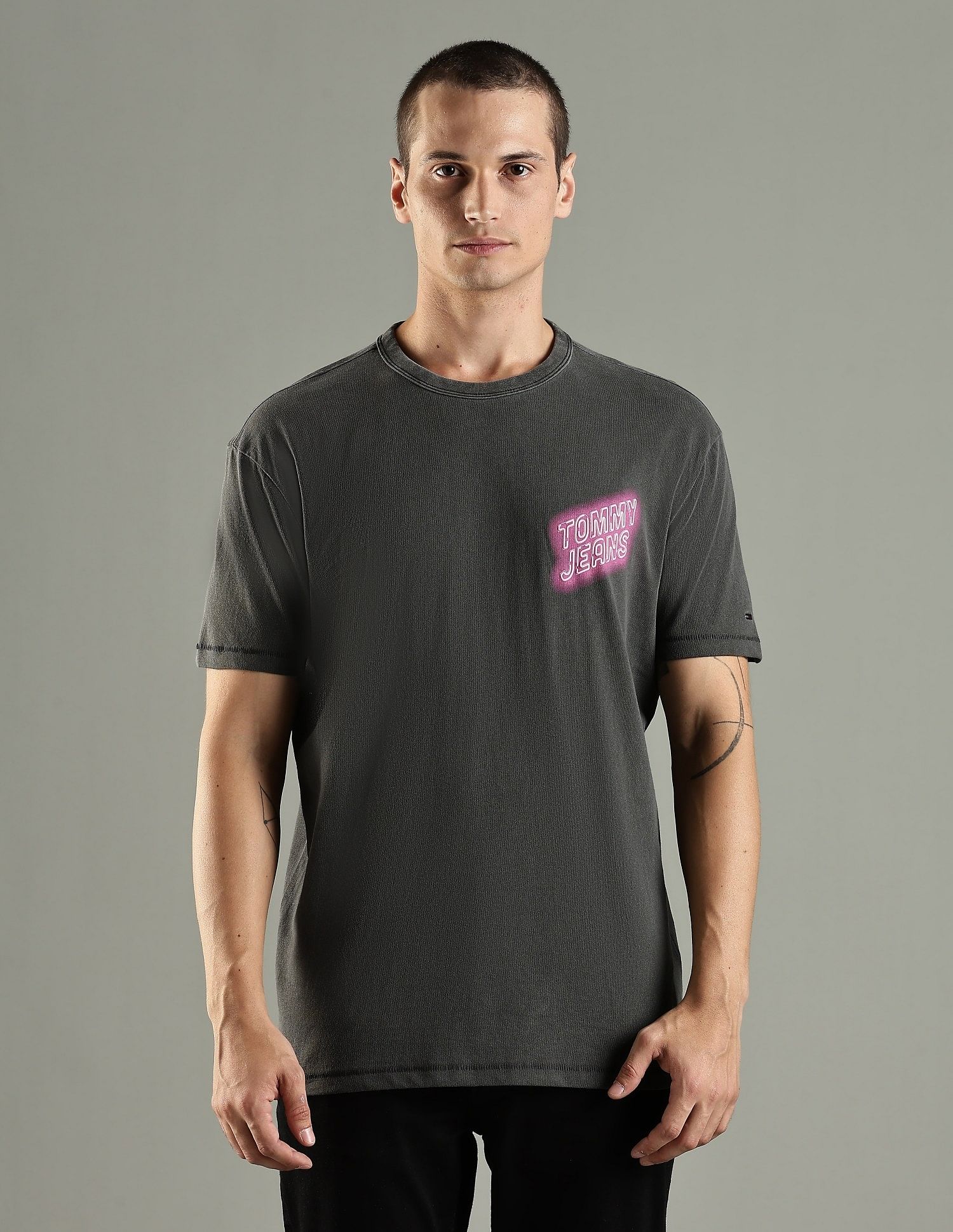 Tommy Hilfiger Embroidered Logo Regular Fit Cotton T-Shirt