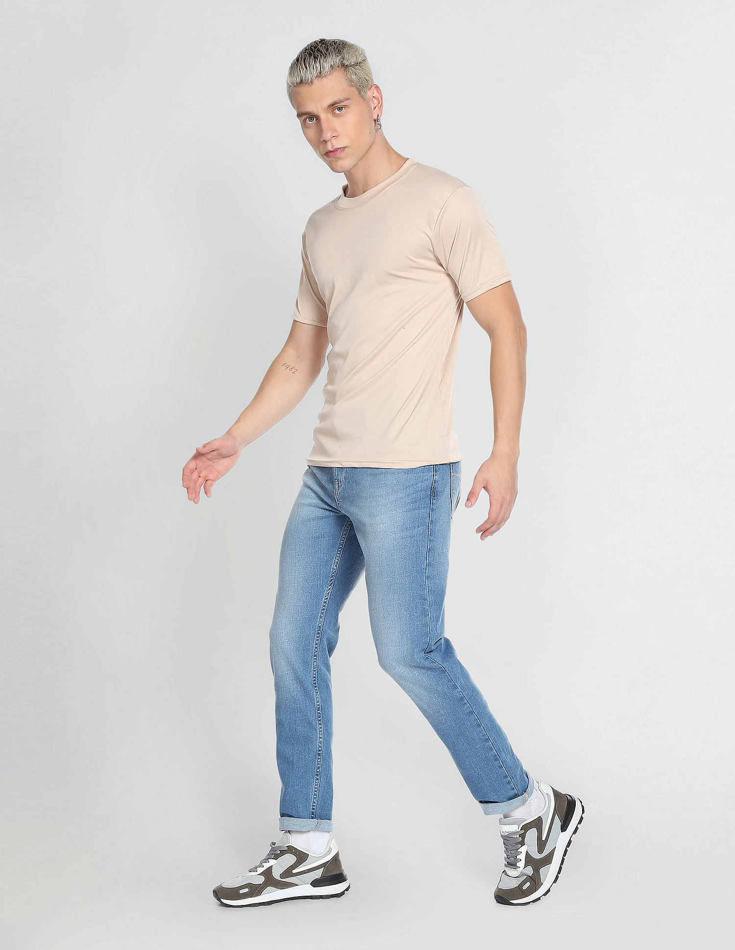 Flying Machine Slash Slim Tapered Fit Mid Rise Jeans