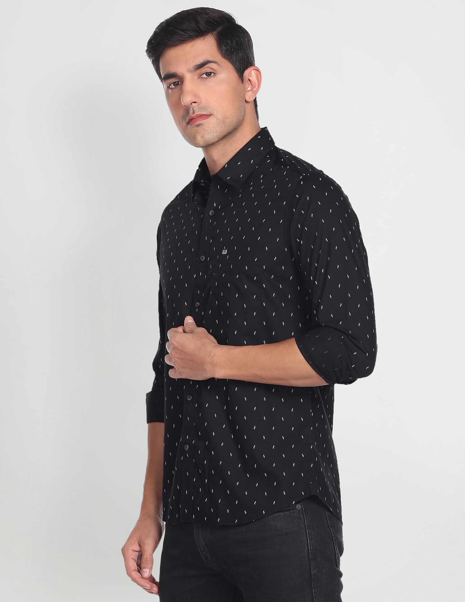 Arrow Sports Abstract Print Slim Fit Casual Shirt