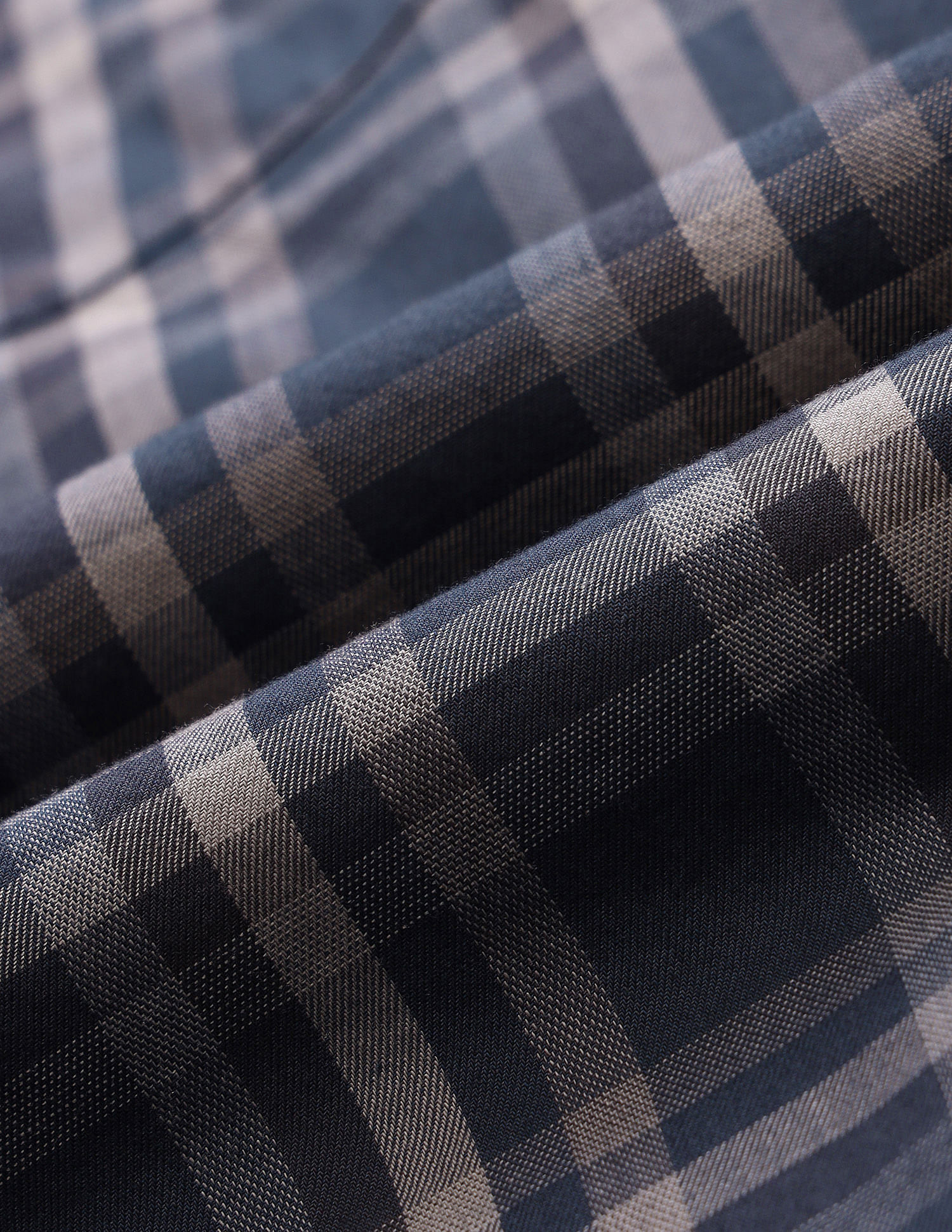 Arrow Sport Tailored Fit Cotton Shirt
