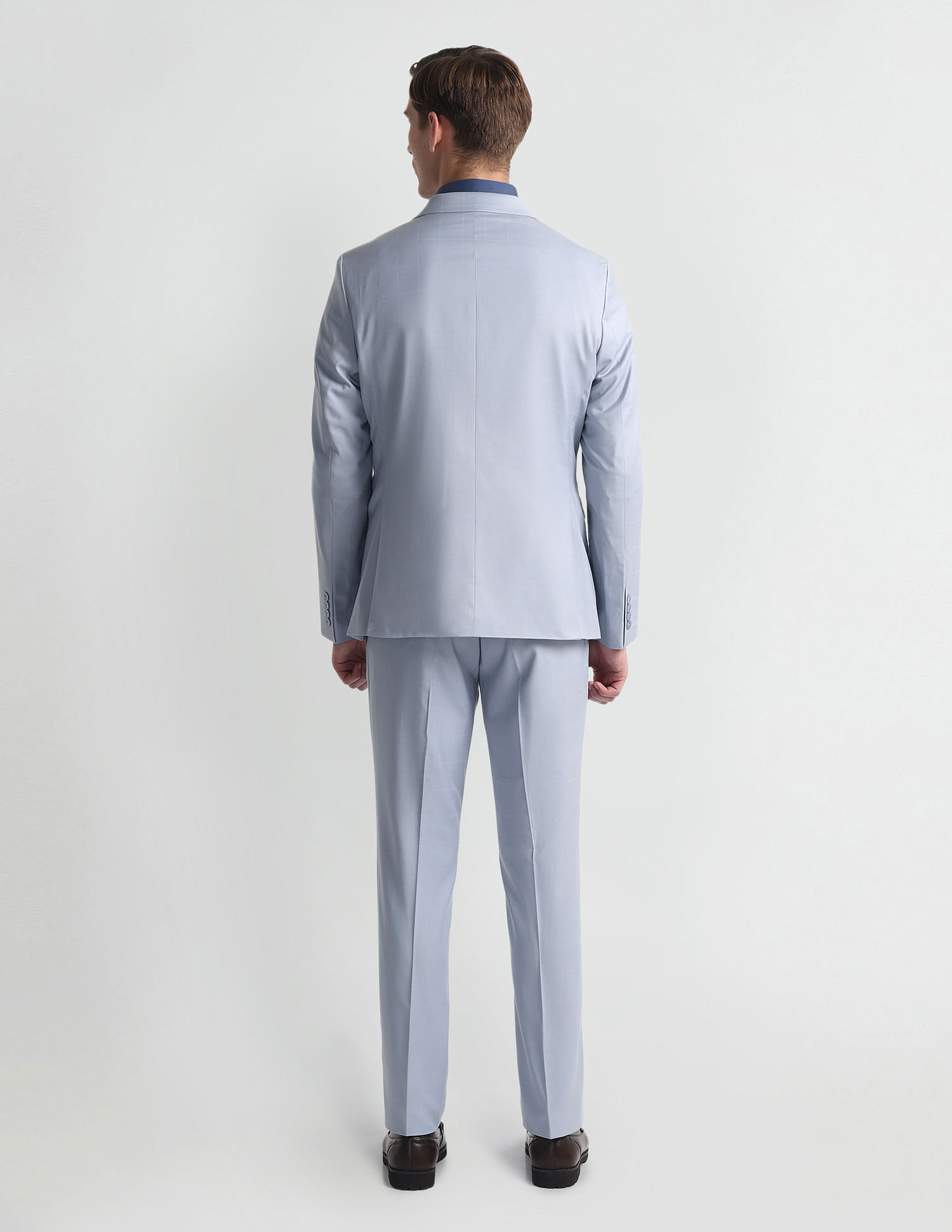 Arrow Graph Check Three Piece Suit