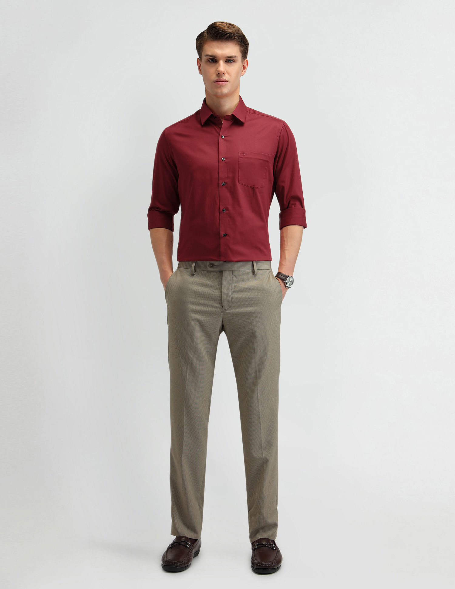 Arrow Solid Manhattan Slim Fit Shirt