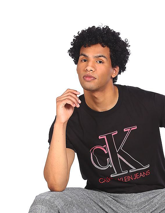Buy Calvin Klein Men Black Crew Neck Brand Print T-Shirt - NNNOW.com
