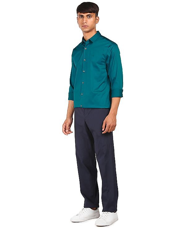 Calvin Klein Men Teal Spread Collar Solid Casual Shirt