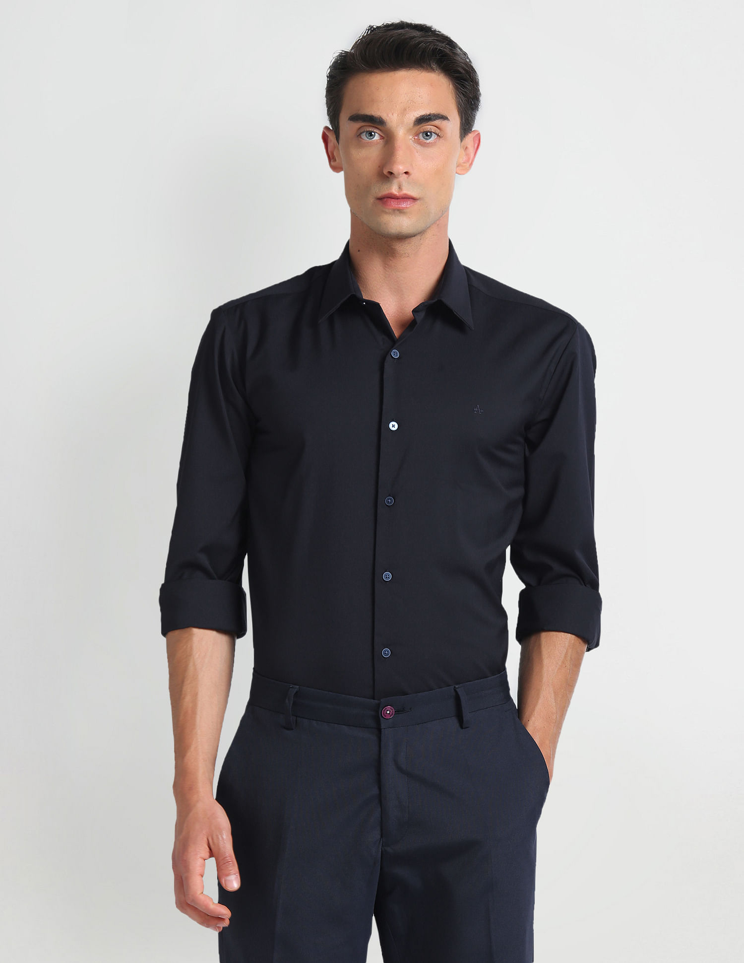 Arrow Newyork Manhattan Slim Fit Solid Shirt