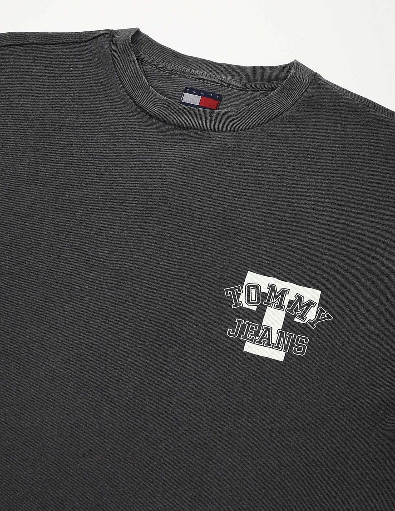 Tommy Hilfiger Logo Regular-Fit Cotton T-Shirt