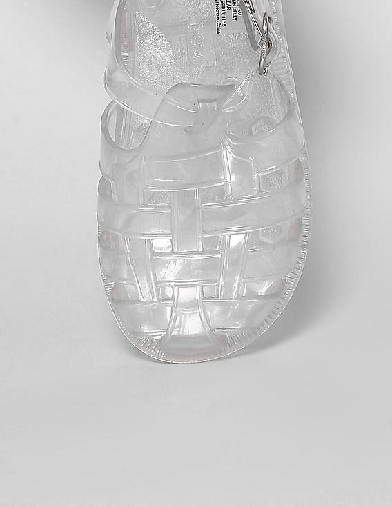 Buy GAP Girls White Basketweave Jelly Sandals NNNOW