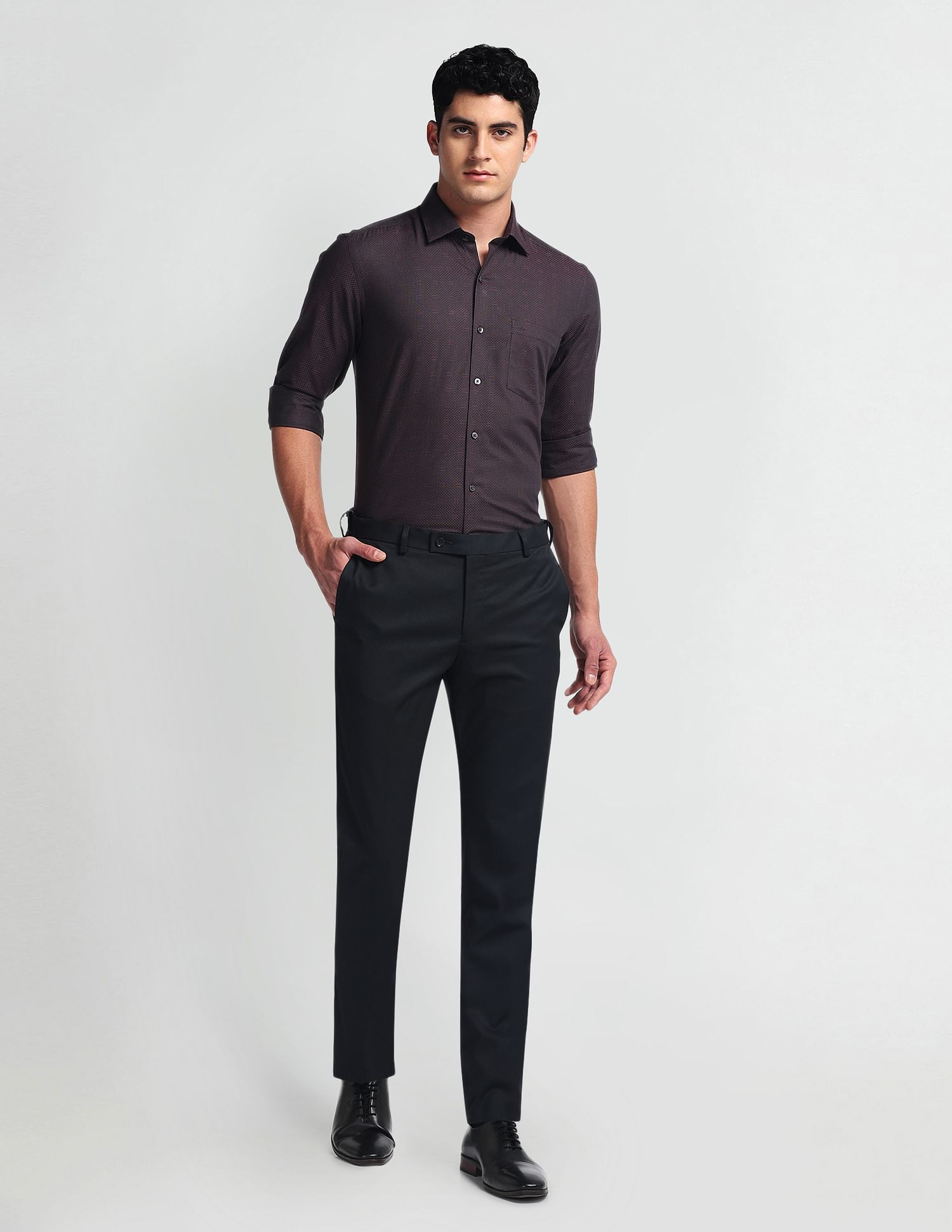 Arrow Geometric Pattern Manhattan Slim Fit Shirt