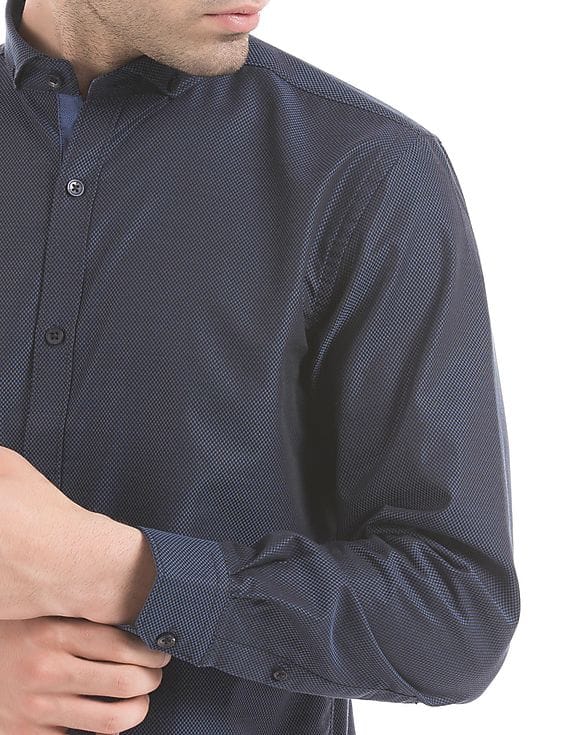 Buy Geoffrey Beene Men Jacquard Weave Slim Fit Shirt - NNNOW.com