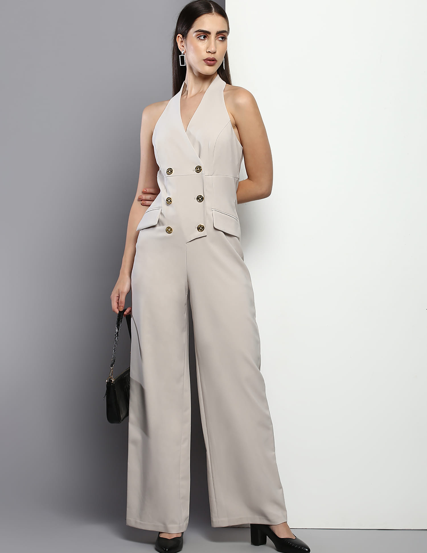Buy Calvin Klein Solid Sleeveless Stretch Jumpsuit - NNNOW.com display picture 1