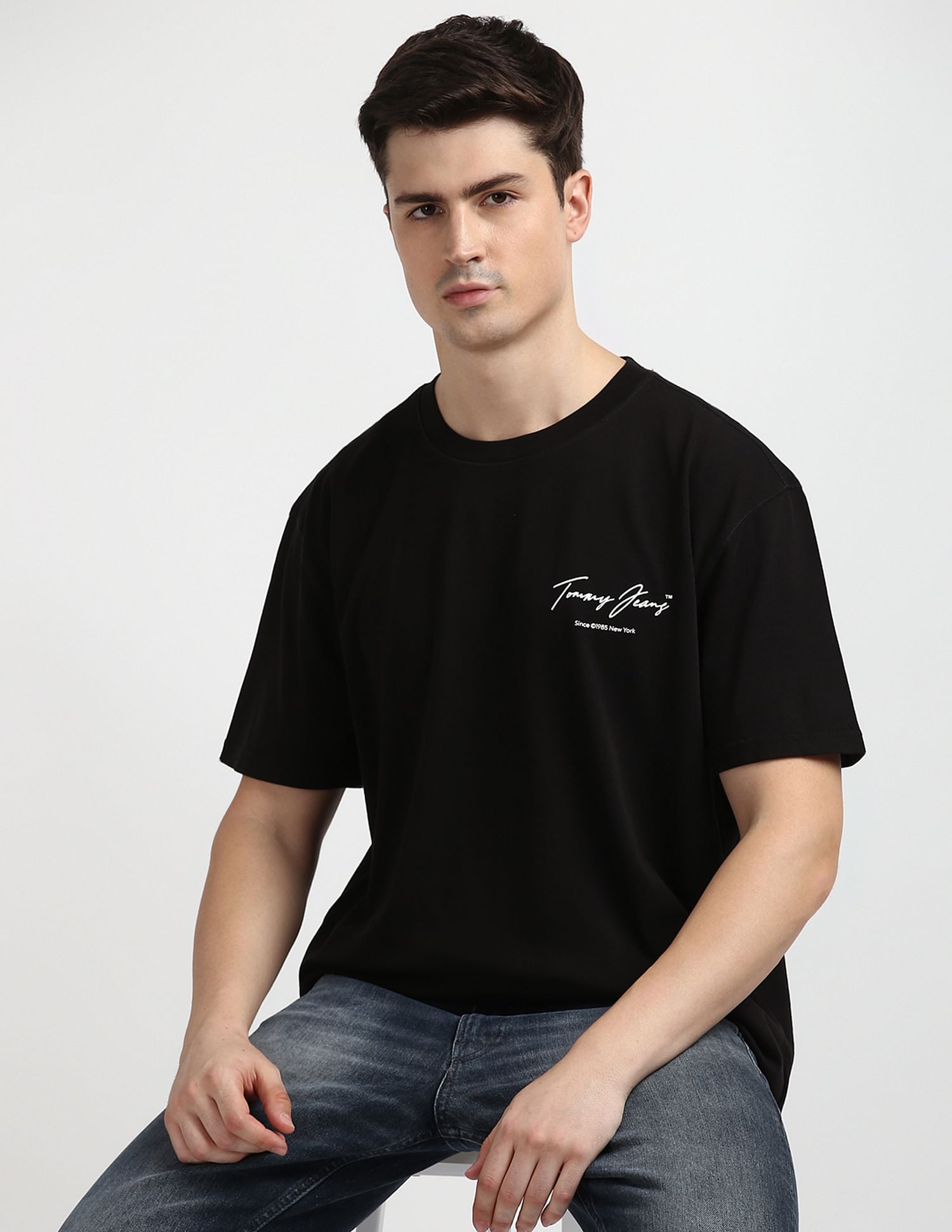 Buy Tommy Hilfiger Crew Neck Vintage DNA T Shirt NNNOW