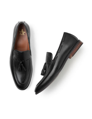Buy Arrow Men Solid Joules 2.0 Loafers - NNNOW.com