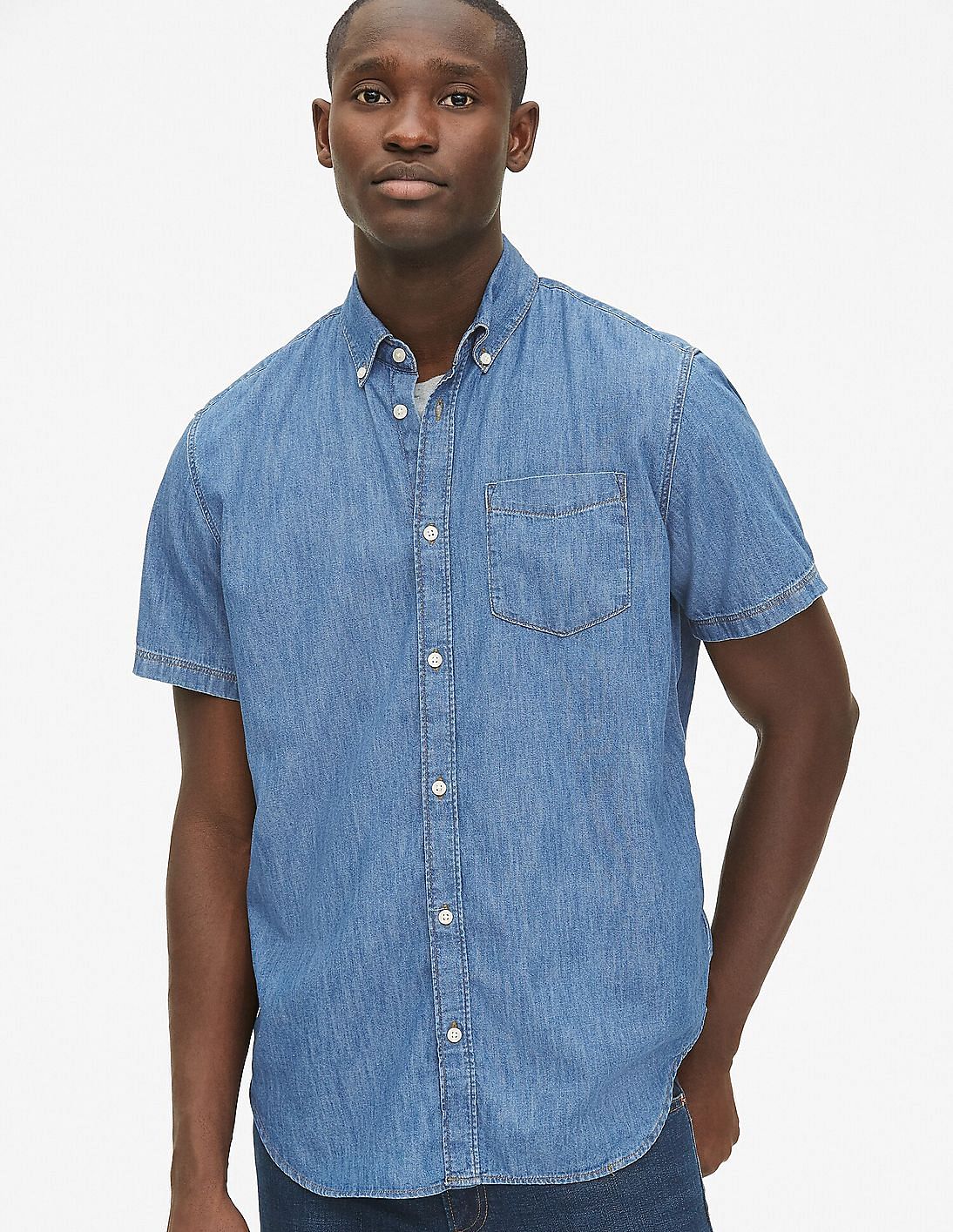 Buy GAP Men Blue Wearlight Denim Short Sleeve Shirt - NNNOW.com