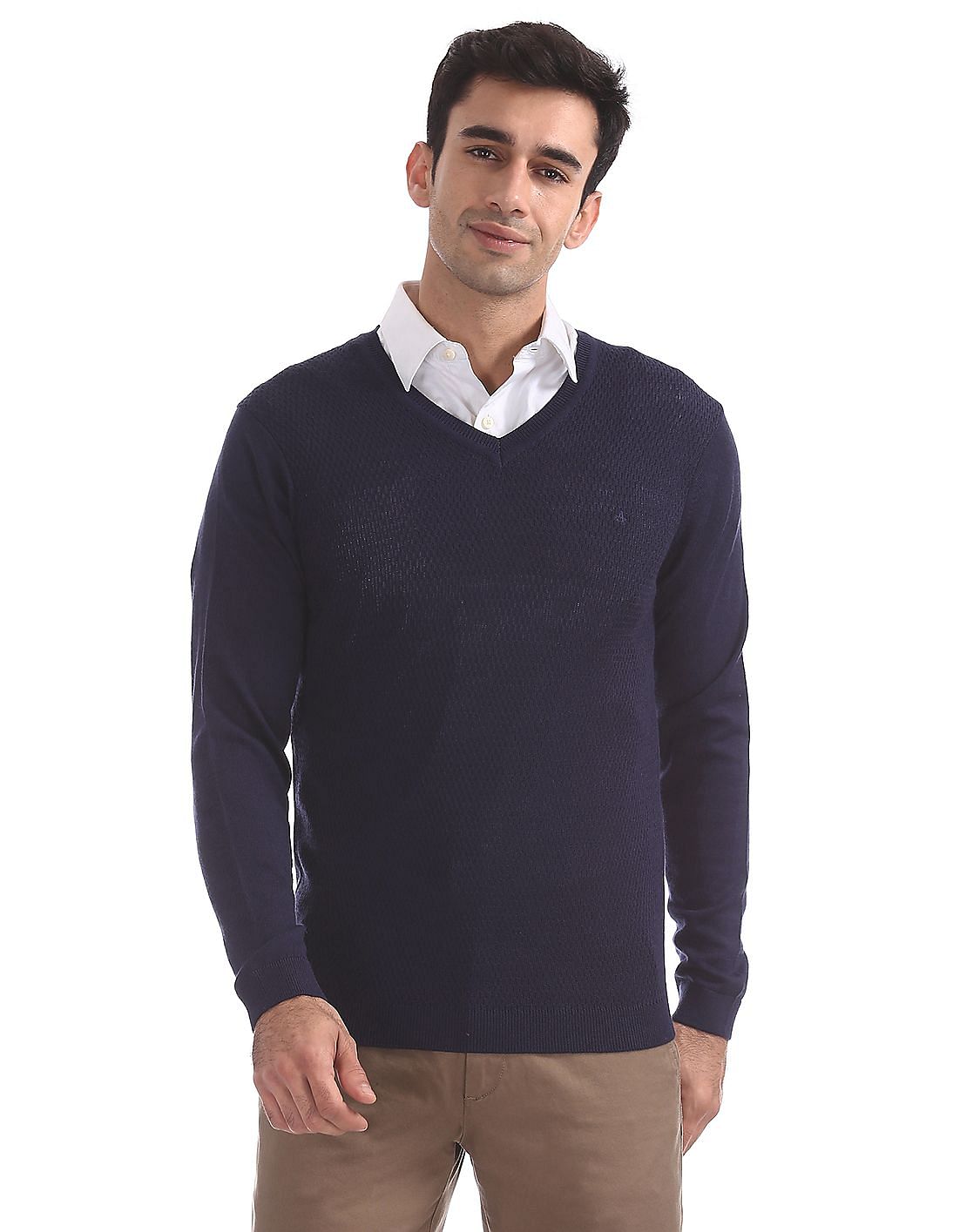 Buy Men Patterned Front V-Neck Sweater online at NNNOW.com
