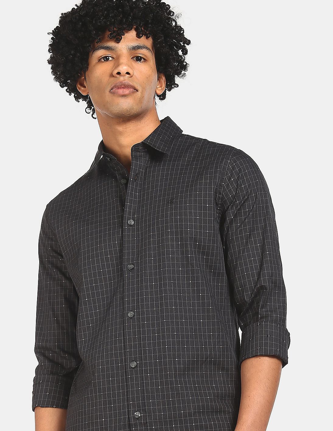 Buy Calvin Klein Men Black Slim Fit Check Coupe Casual Shirt - NNNOW.com