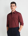 Arrow Pure Cotton Manhattan Slim Fit Shirt